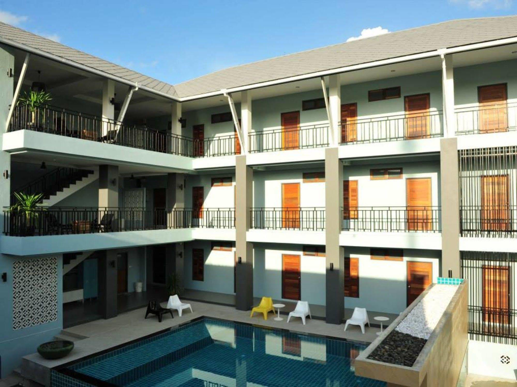 Ruk Cozy Hotel Khaulak Kültér fotó